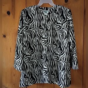 Vintage Bantry Bay Petite Animal Pattern Button Down Shirt